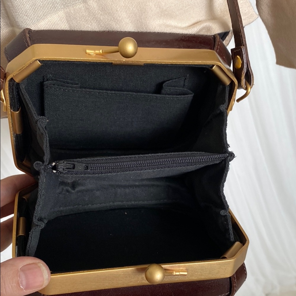 KENO by RO -EL Elegant Brown and Gold Box Crossbody 100% leather Handbag - Picture 6 of 16